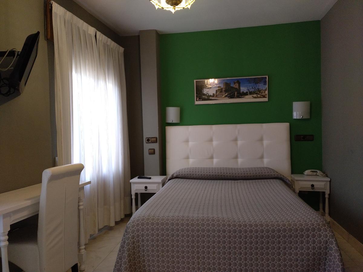 Hostal Don Jaime II Segovia Exterior photo